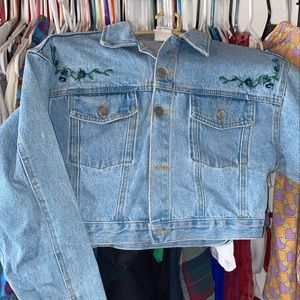 Cropped denim jacket